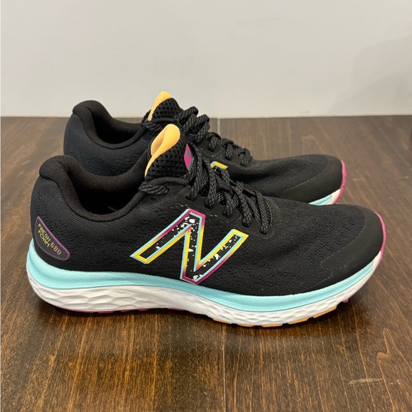 New Balance Fresh Foam 680 V7 Women's Size 7 Black Running Shoes - Picture 1 of 8